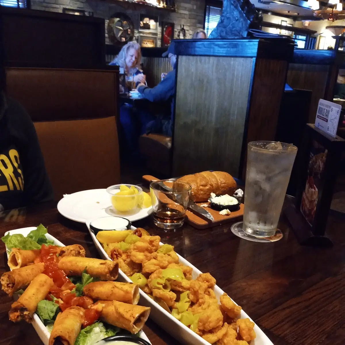 Appetizers Egg Rolls and Shrimp Fajitas