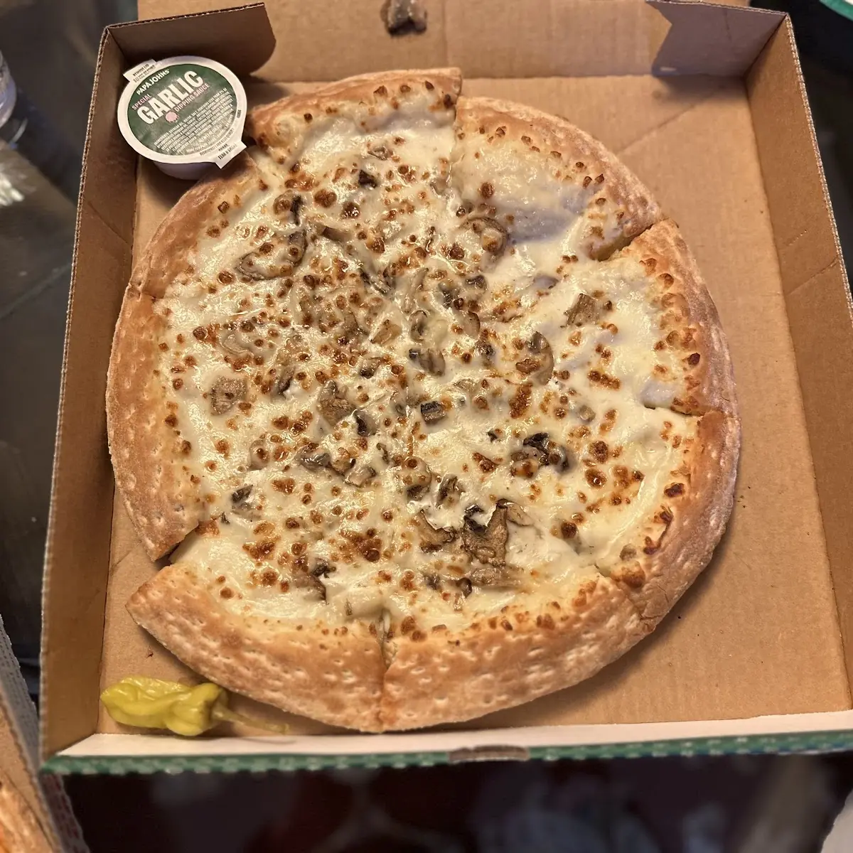 Alfredo Mushroom Pizza