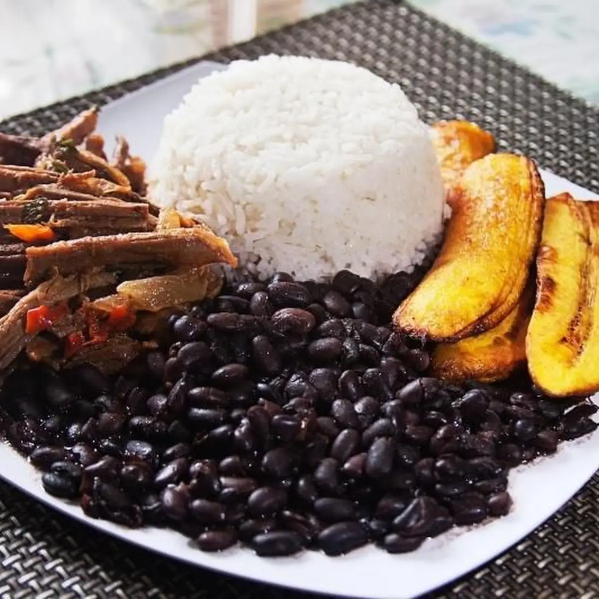 Pabellon Criollo