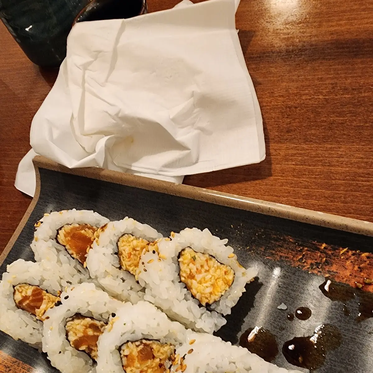 Fresh Salmon Roll*