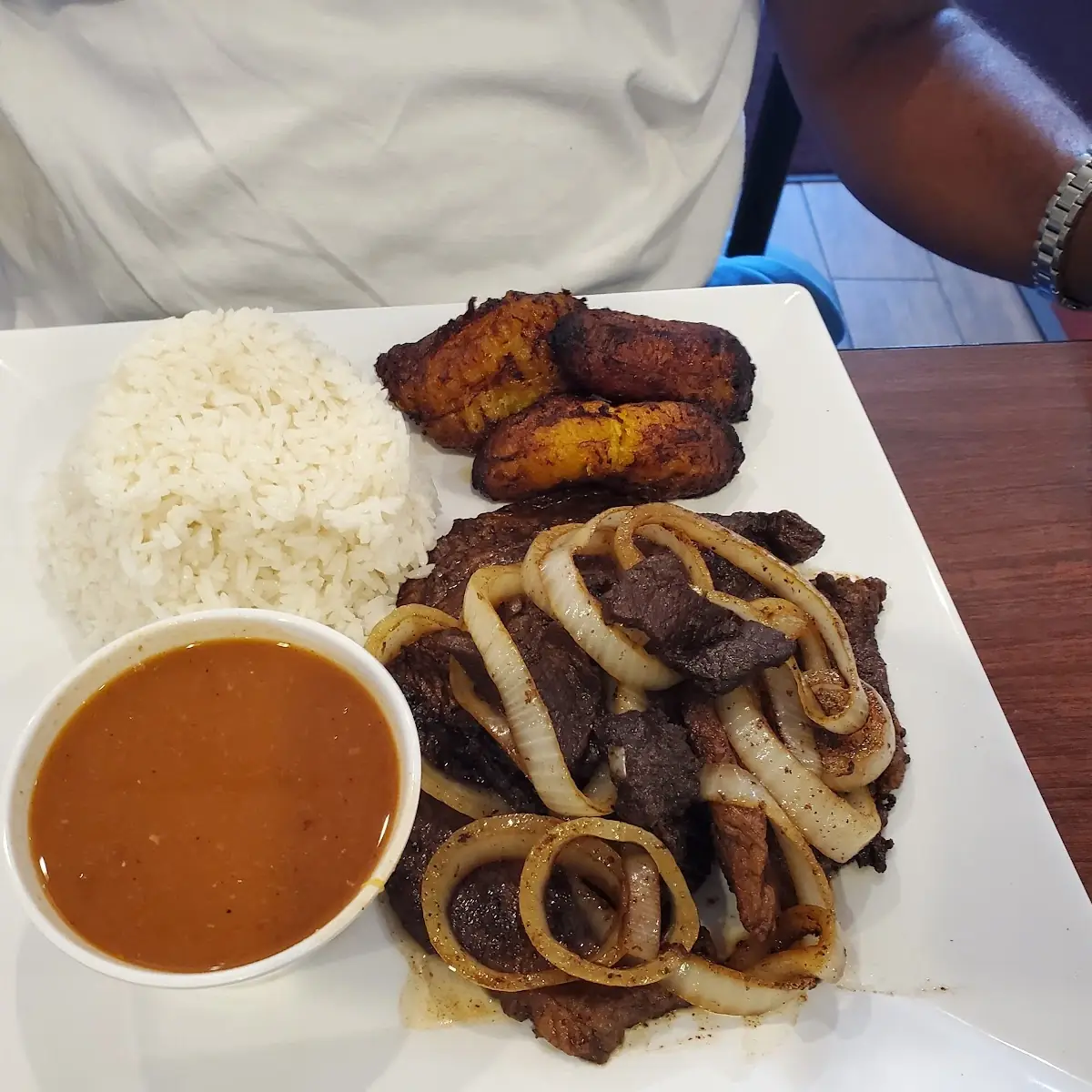 Bistec Encebollado Steak w Onions
