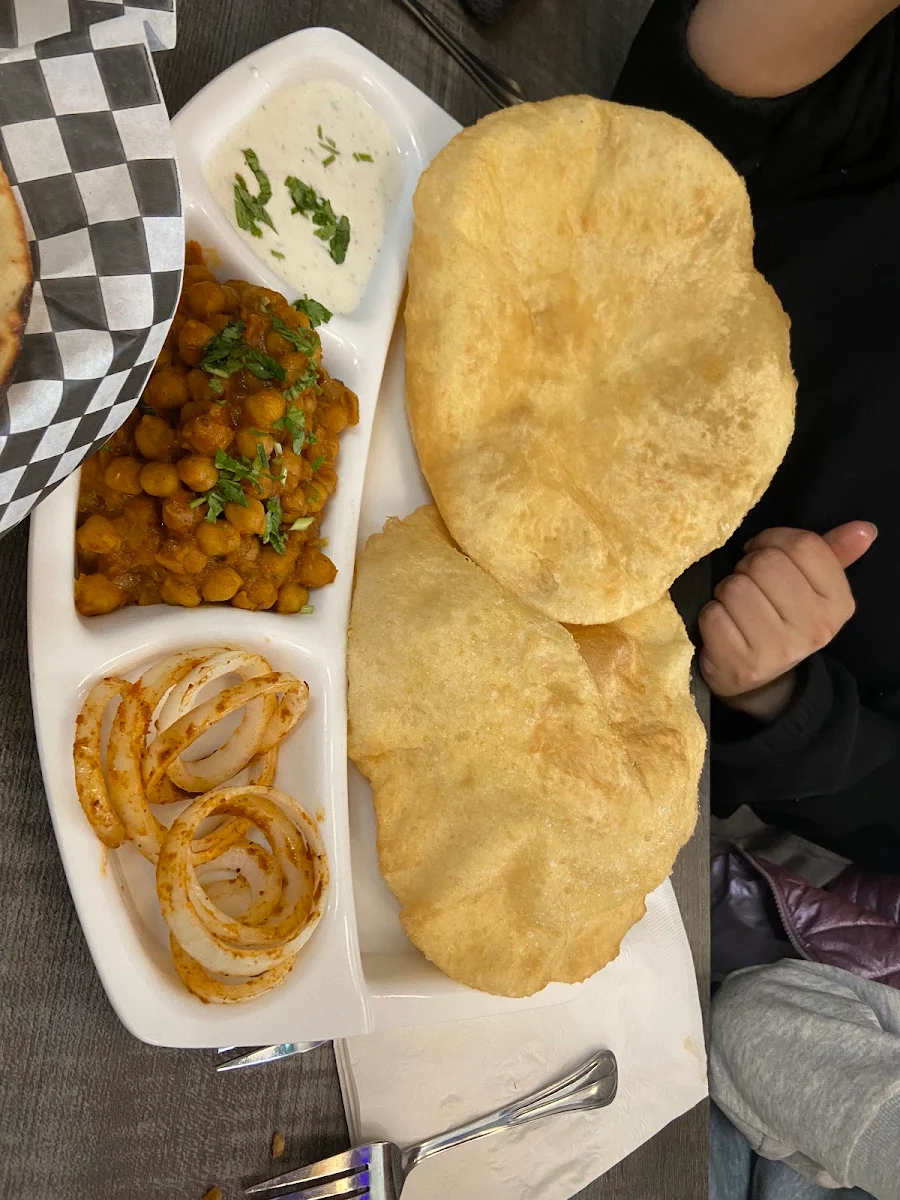 Chana Bhatura