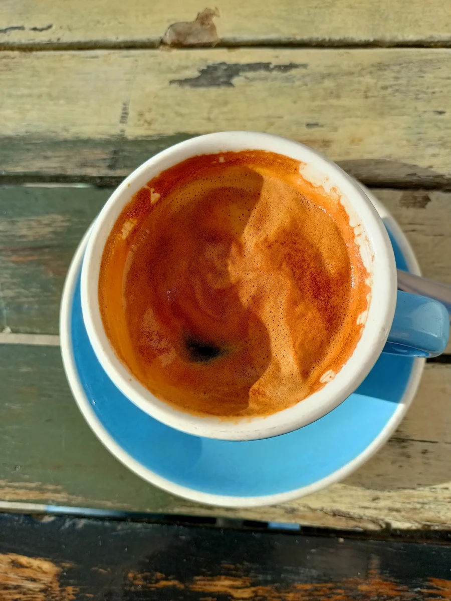 Long Black Coffee, Pool Coffee Eatery