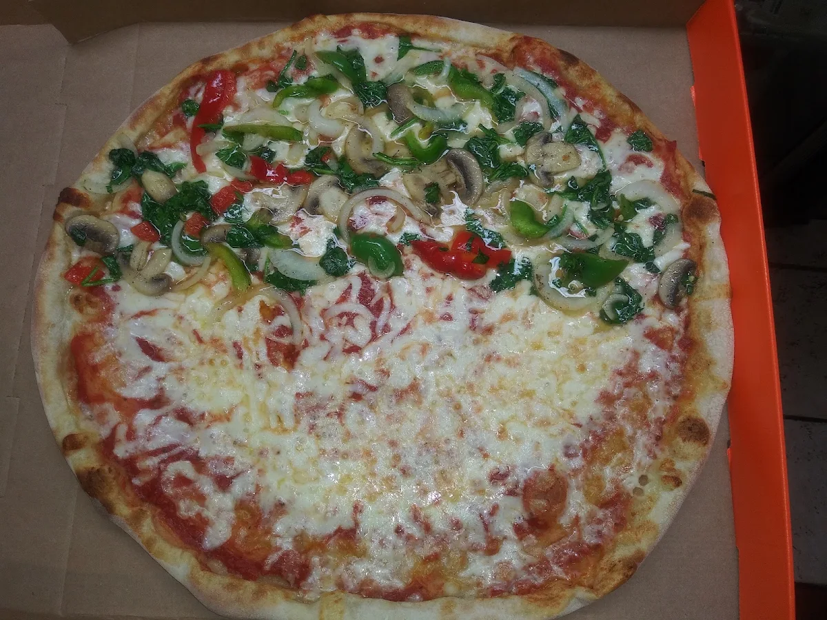 Vegetable Cheese Pizza
