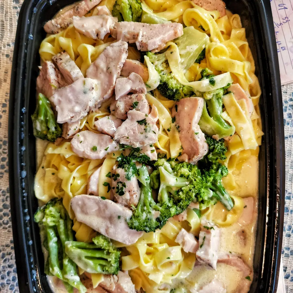 Cheese Tortellini with Chicken & Broccoli