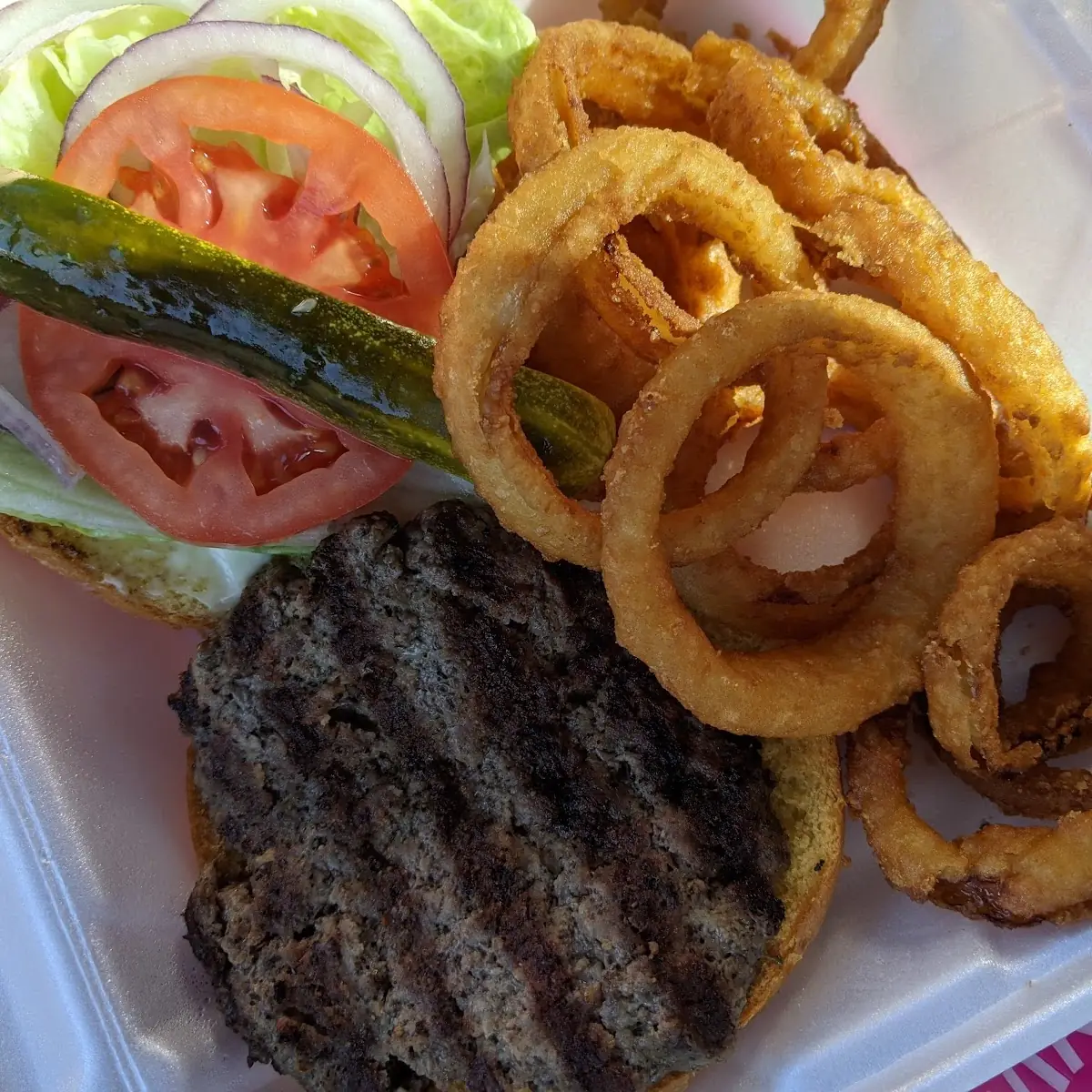 Cheeseburger with Onion Rings