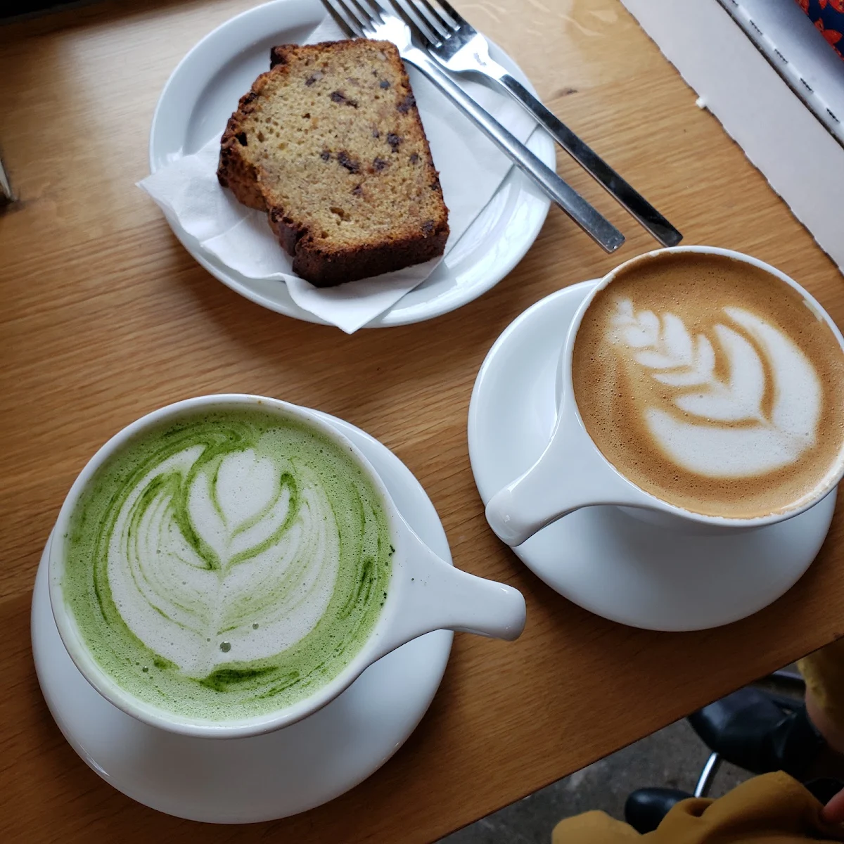 16 Oz Matcha Latte
