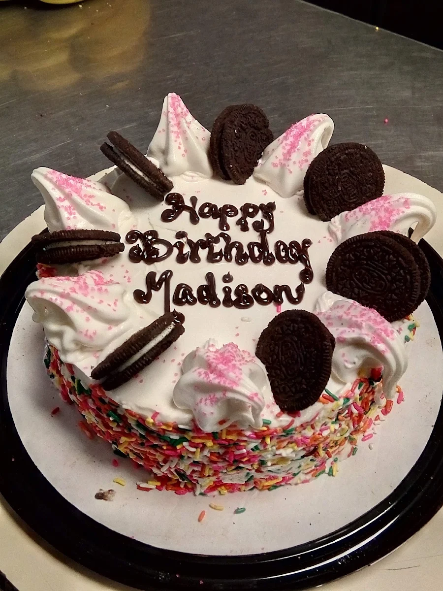 Custom Ice Cream Cake with Two Flavors