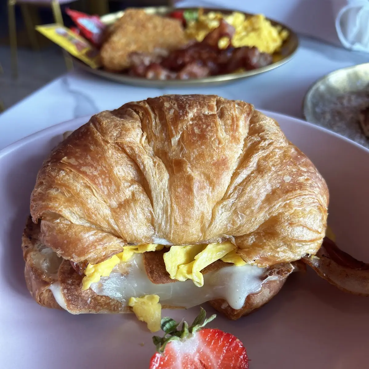 BREAKFAST CROISSANT