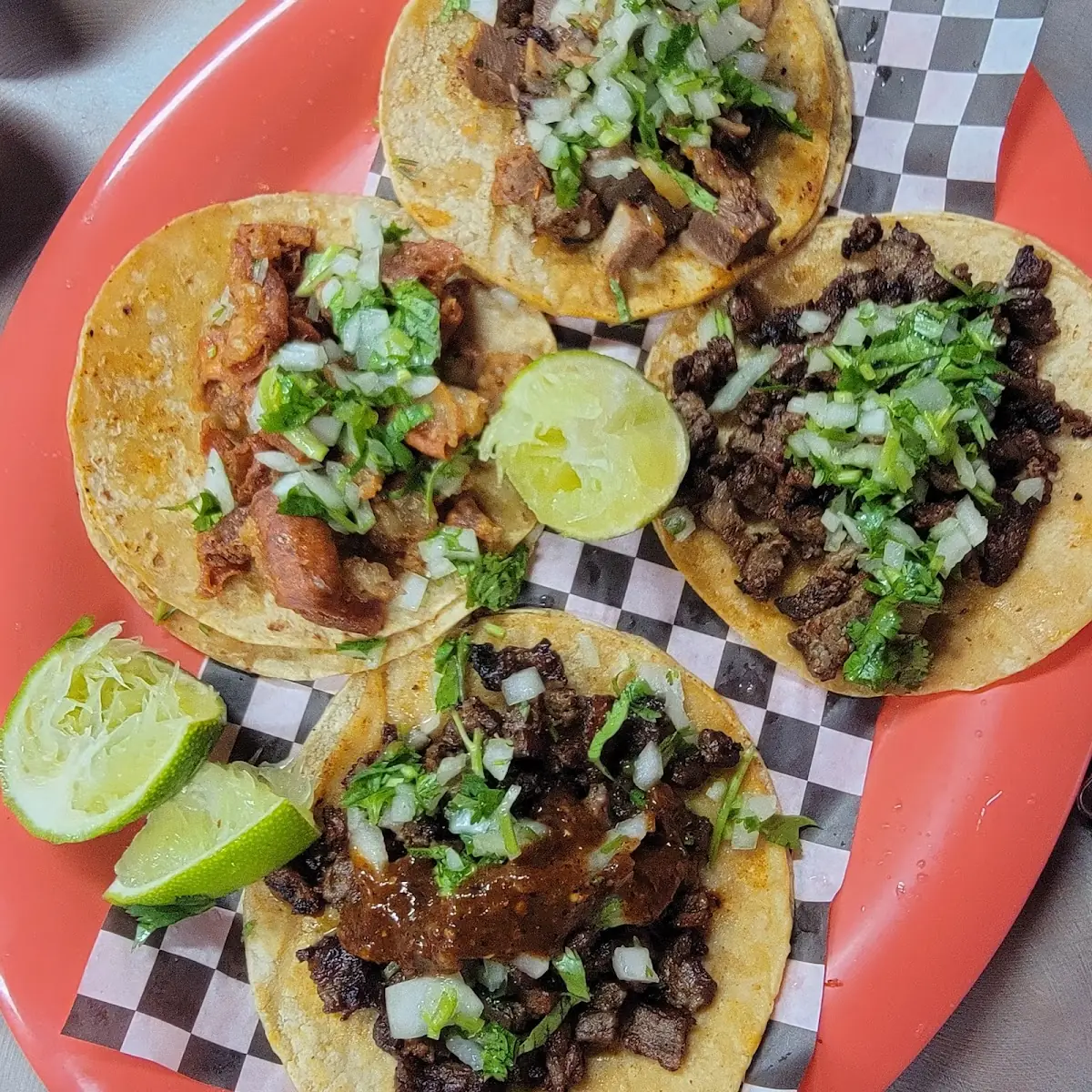 Tacos de Asada Y Tripas Muy Ricos