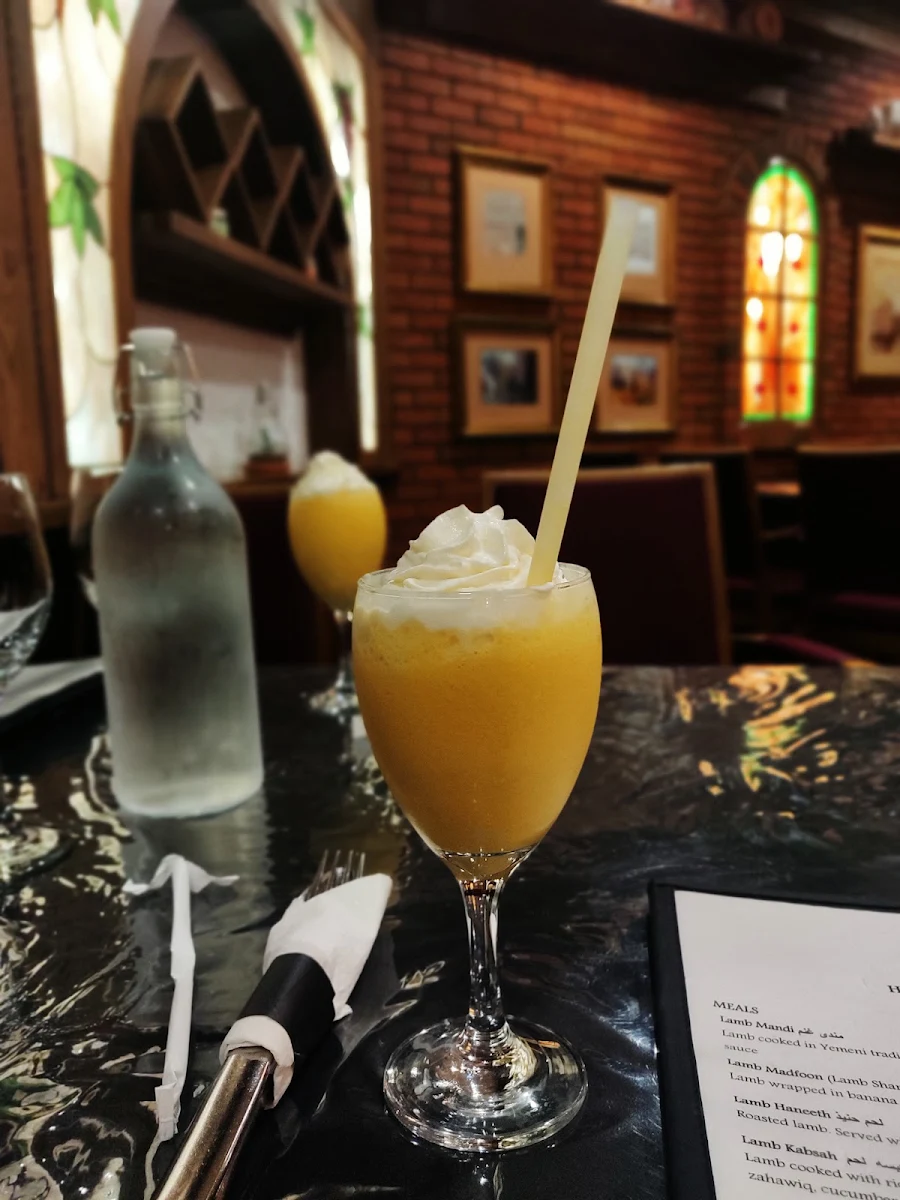 Mango Shake, HOUSE OF MANDI
