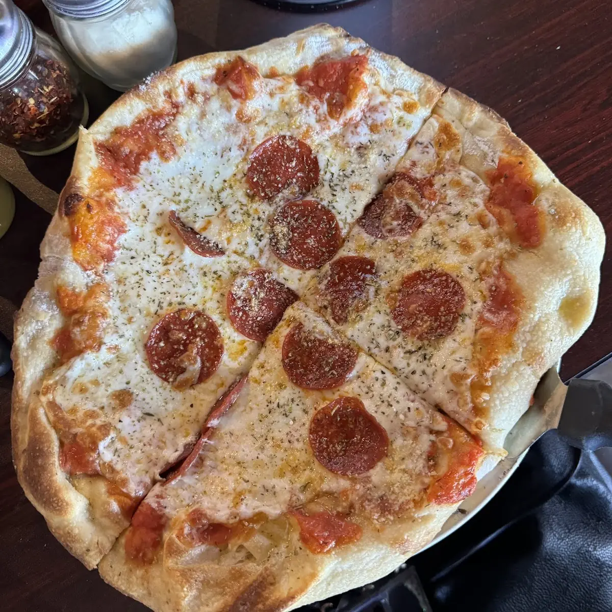 Large Pepperoni Pizza