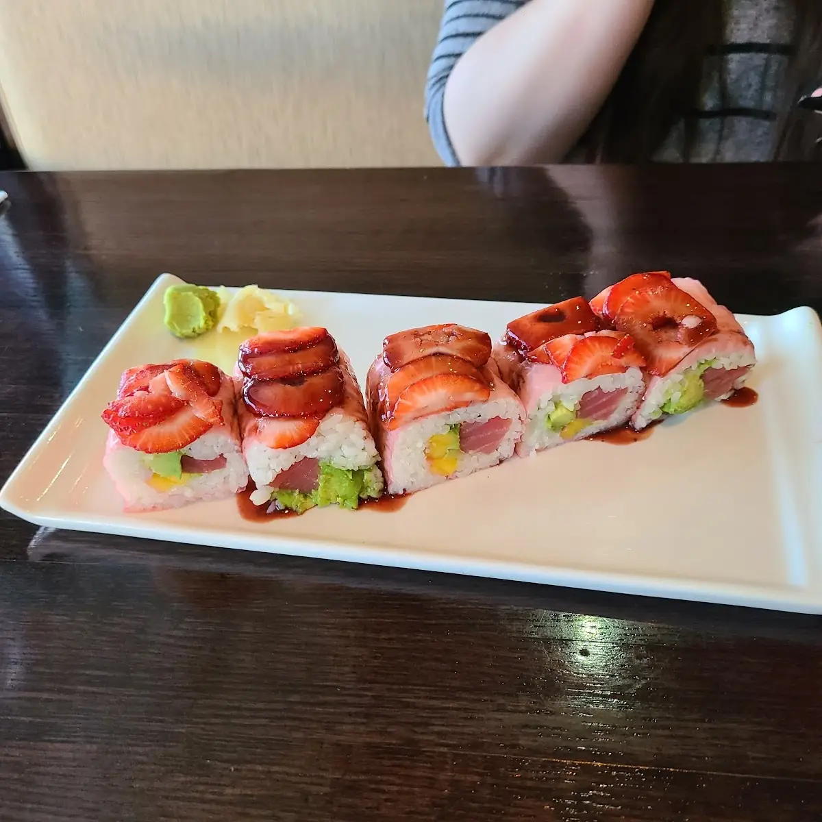Red Rose Roll