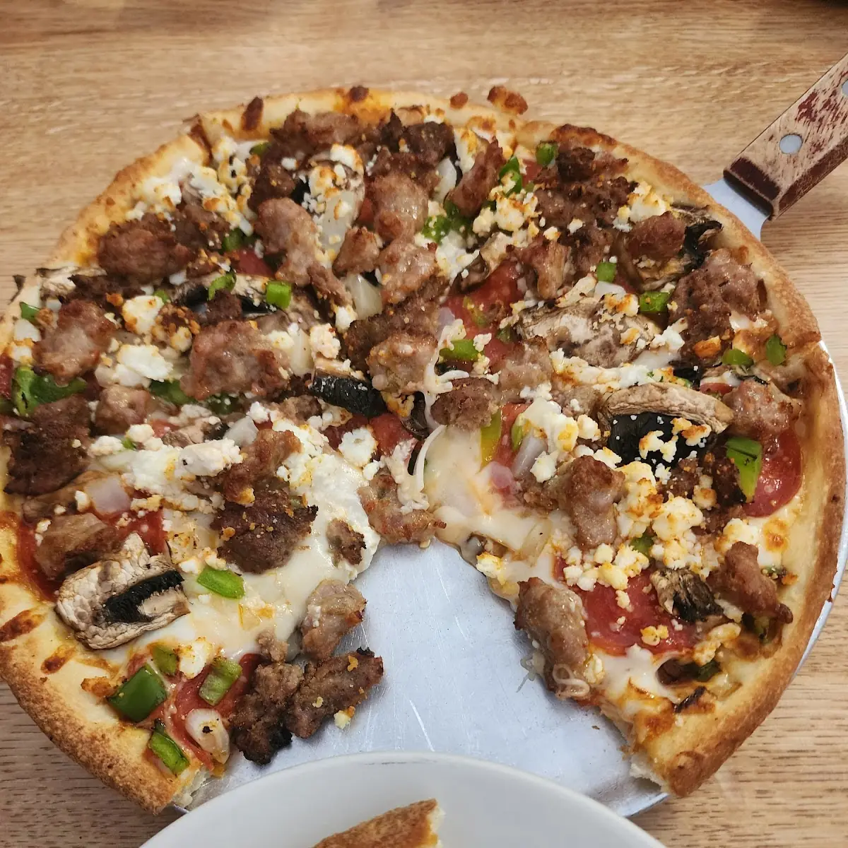 Meatlovers Pizza
