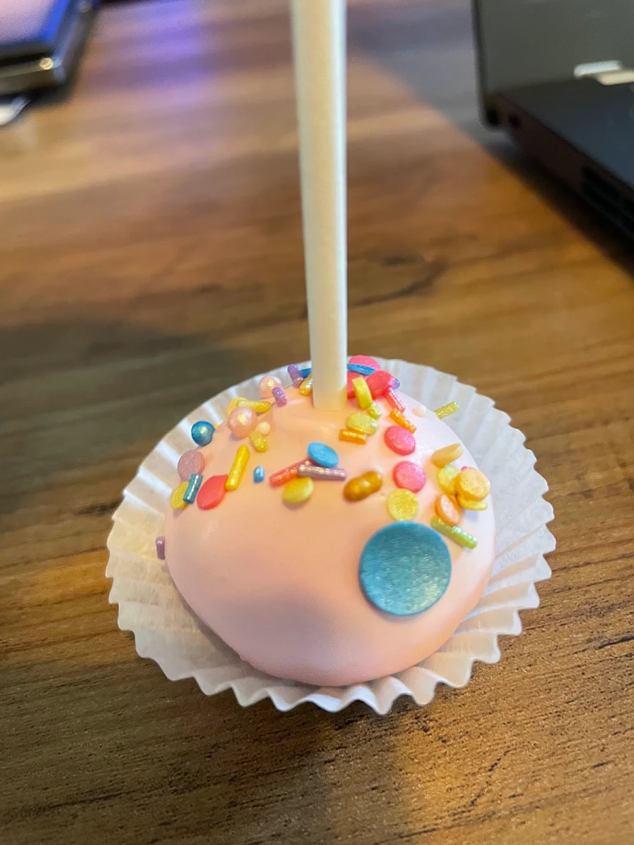 Strawberry Cake Pop