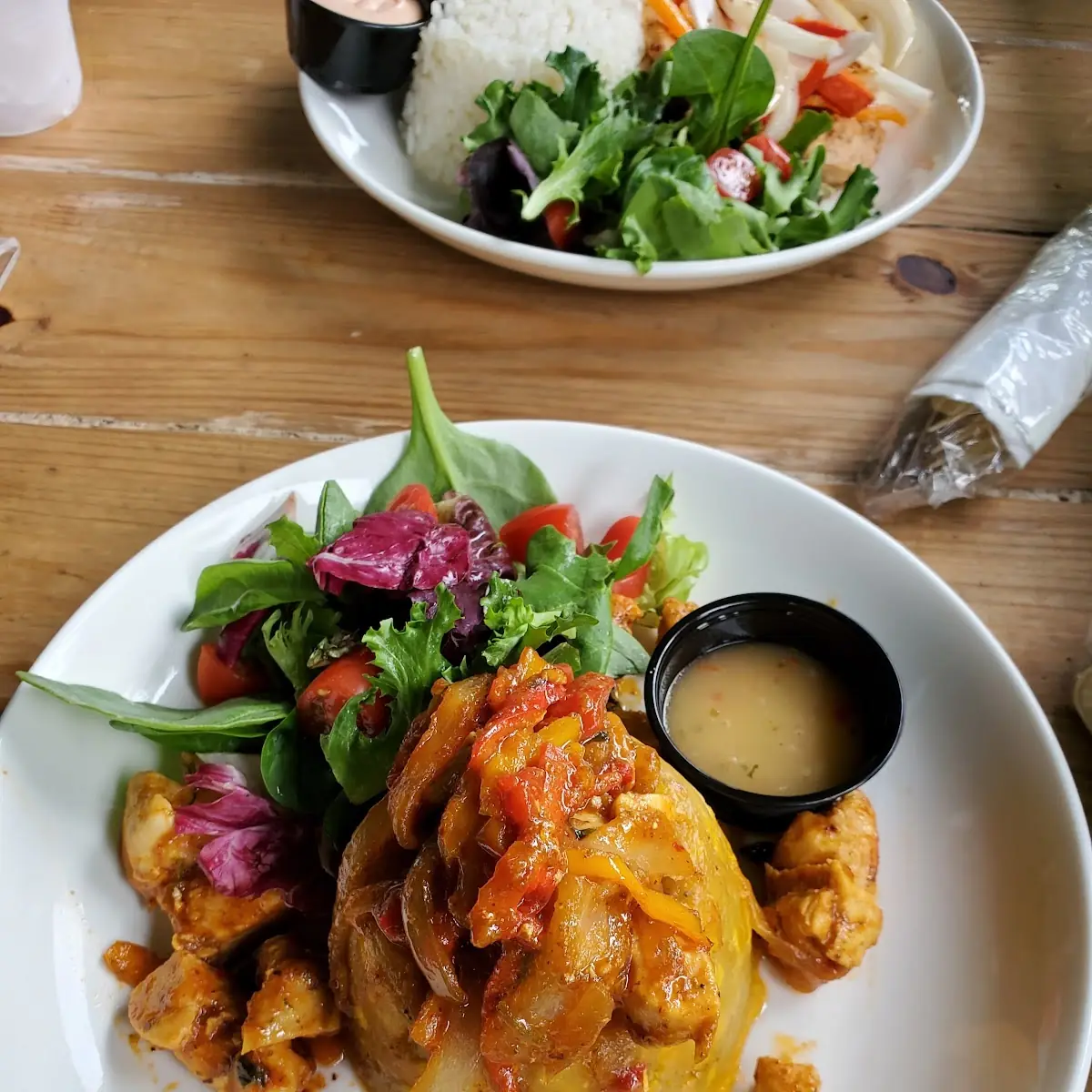 Mofongo Relleno de Pollo En Salsa Criolla