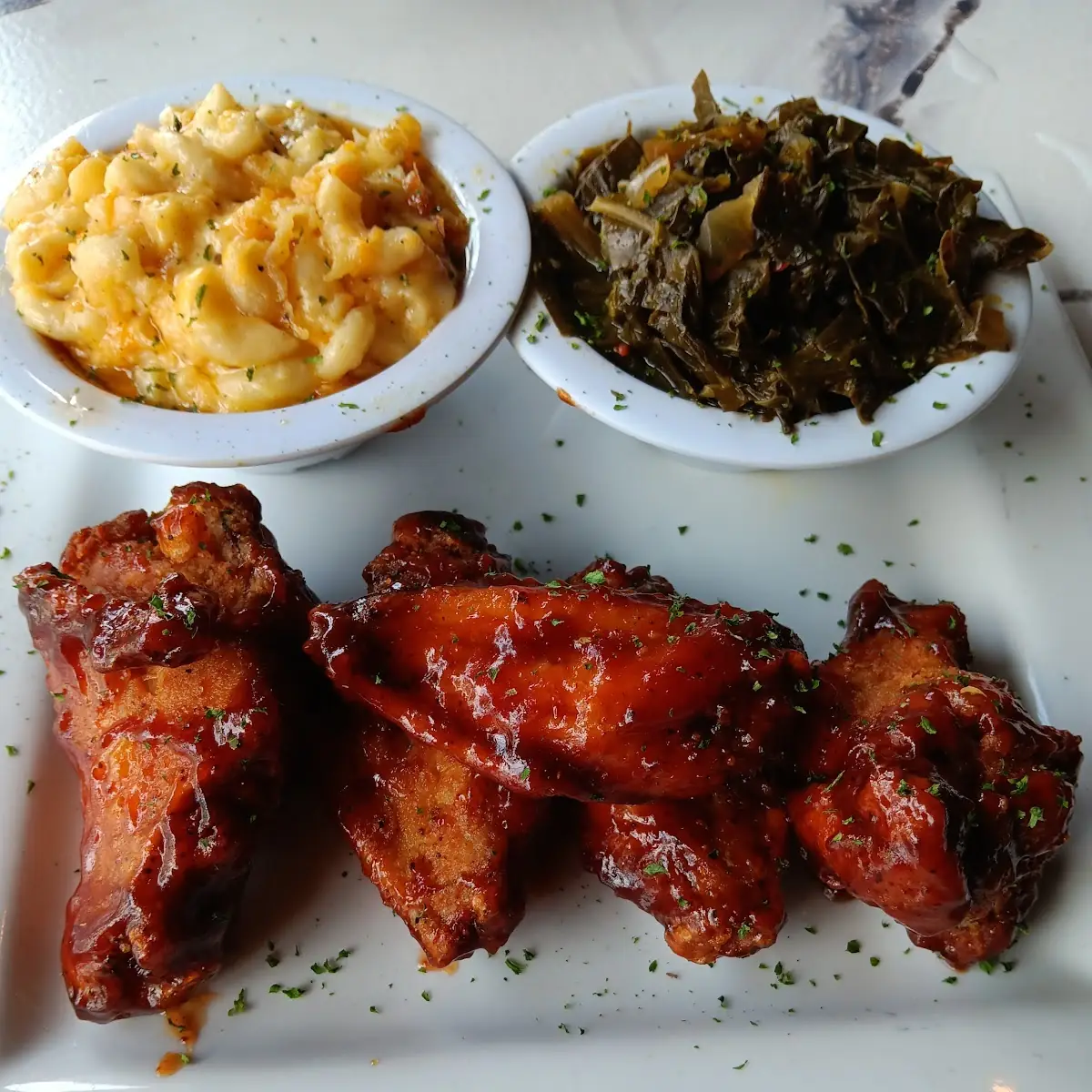 BBQ Wings Combo Mac Cheese & Collard Greens