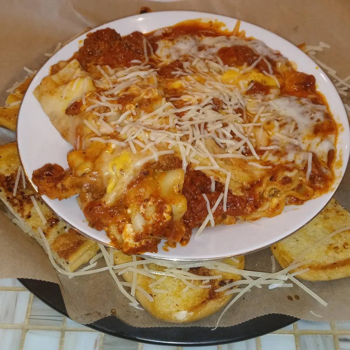 Lasagne with Garlic Bread