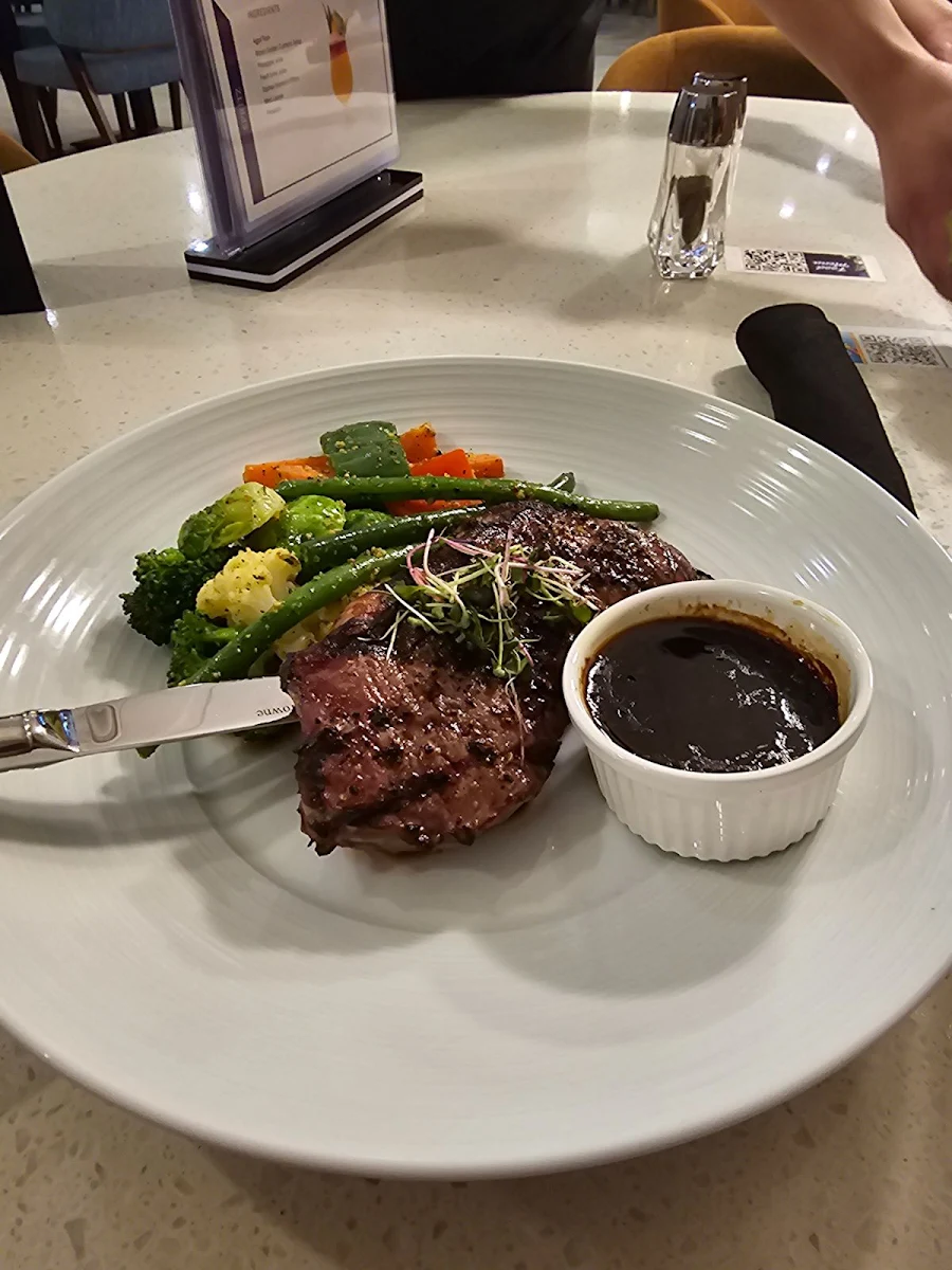 Highlights, Delta Dining Room