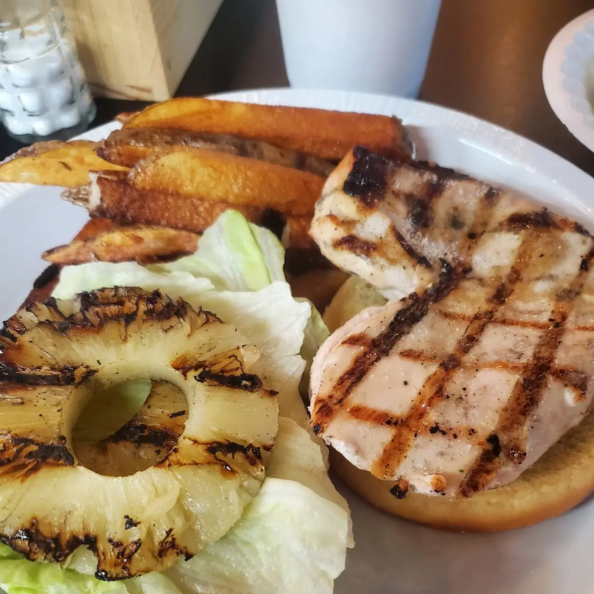 Jerk Chicken Sandwich (6 oz)