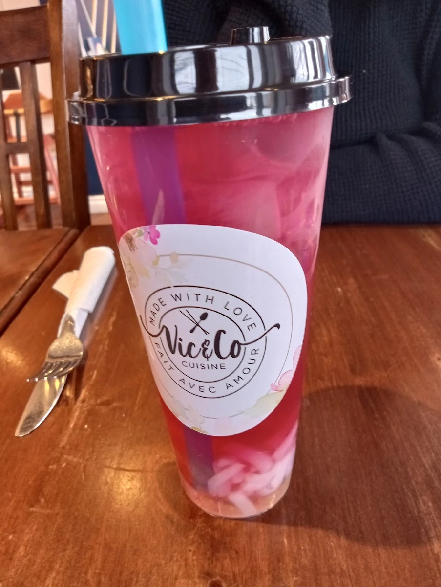 Dragon Fruit Tea, Vic & CO Cuisine Viêt
