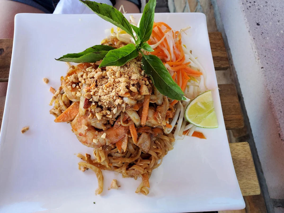 Pad Thai Shrimp, Vic & CO Cuisine Viêt