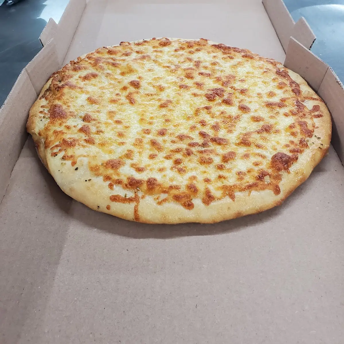 Uncut 12' Cheese Bread