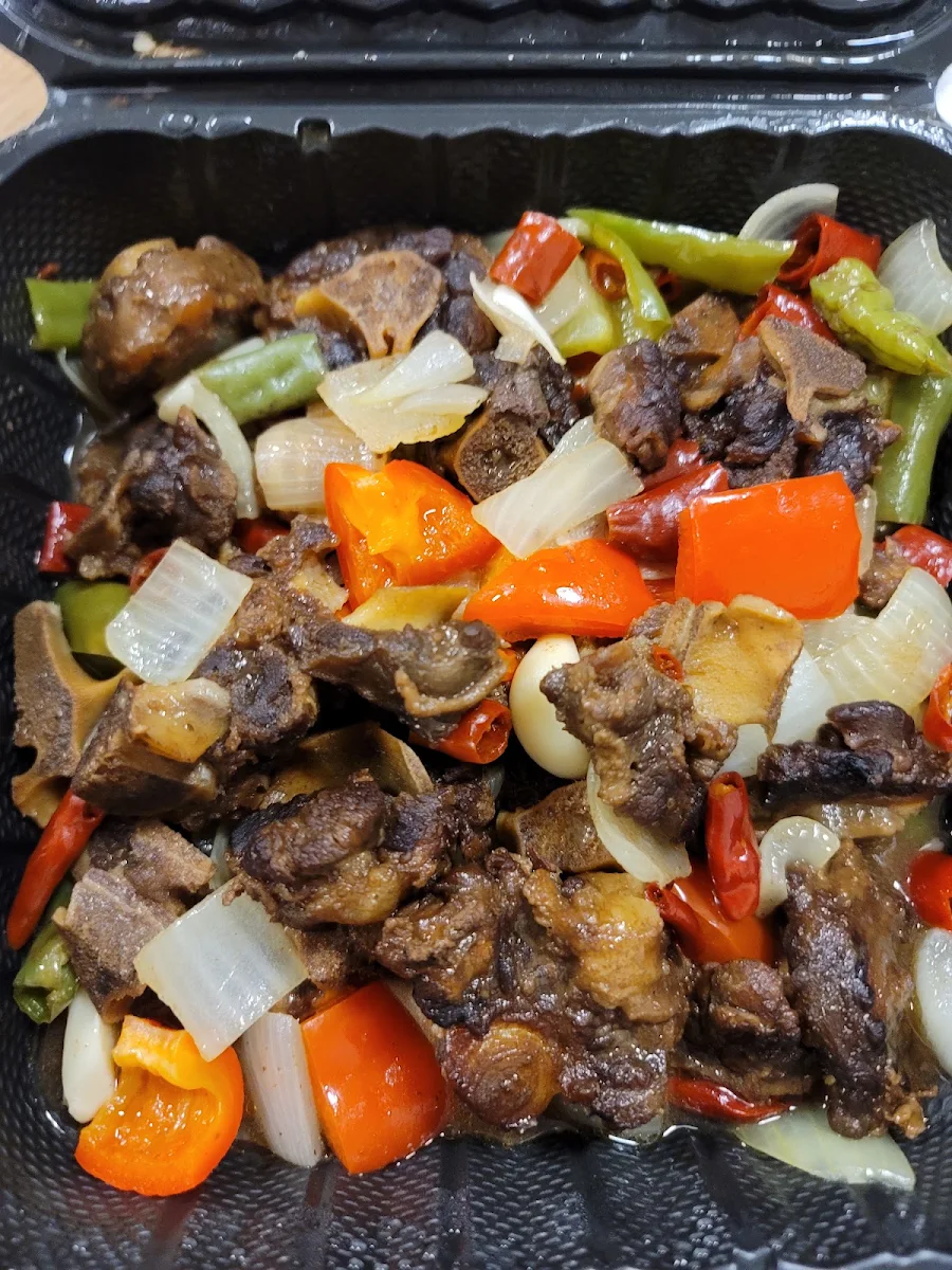 Braised Ox Tail with noodles (红烧牛尾 面) for two person