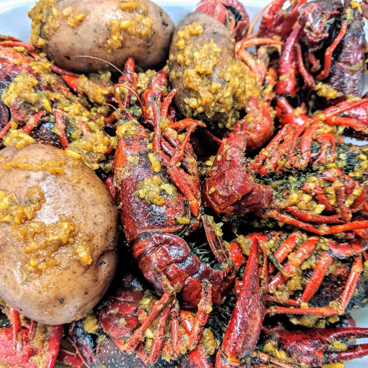 Garlic Medium Cajun Spicy Crawfish
