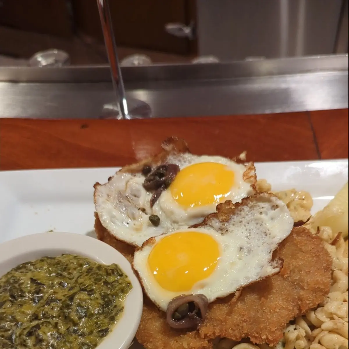 Wiener Schnitzel a La Holstein