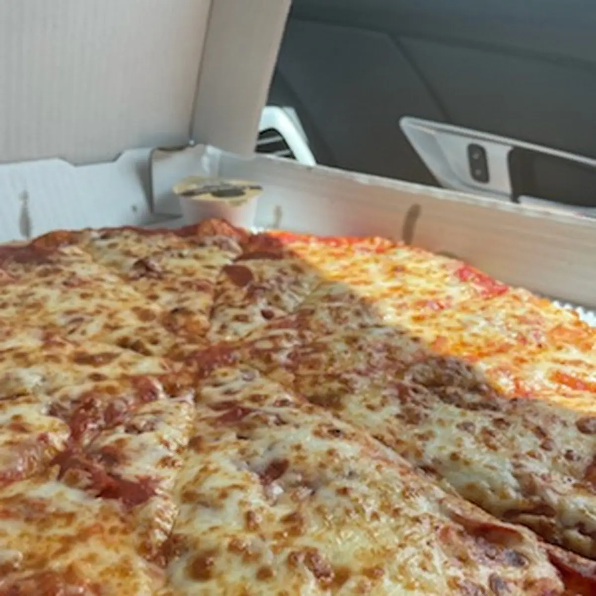 Large Pepperoni Pizza