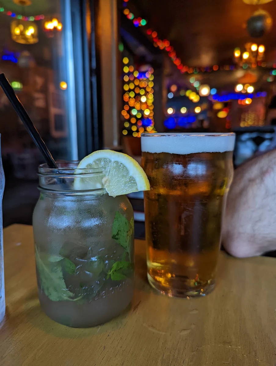 Peach Iced Tea, The Green Room