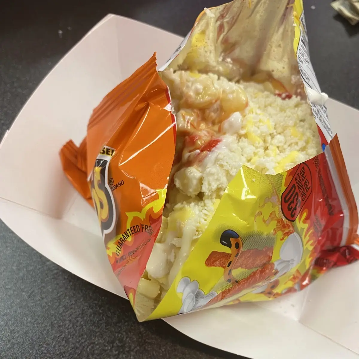 Cochinada Hot Cheetos