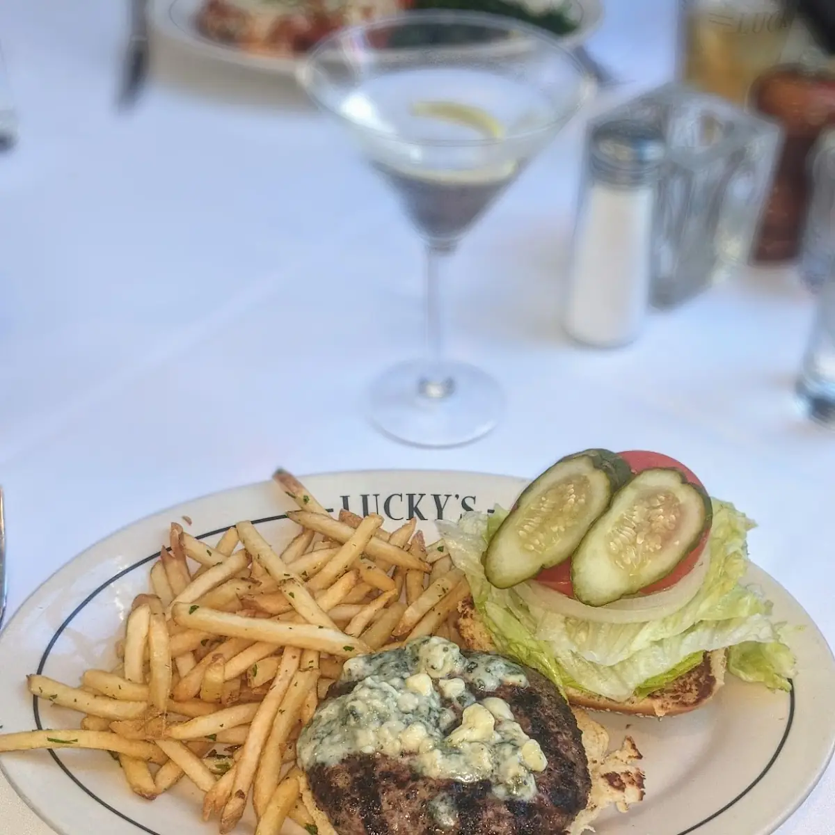 Lucky Burger 8 Oz Special Blend