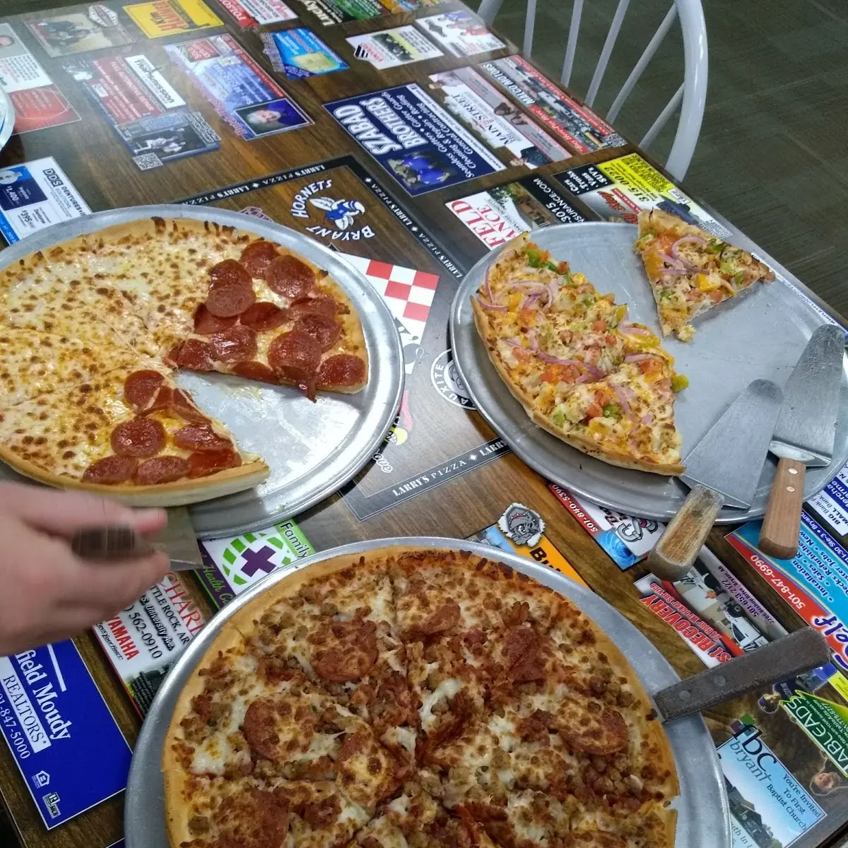 16" Extra Large BBQ Chicken Specialty Pizza