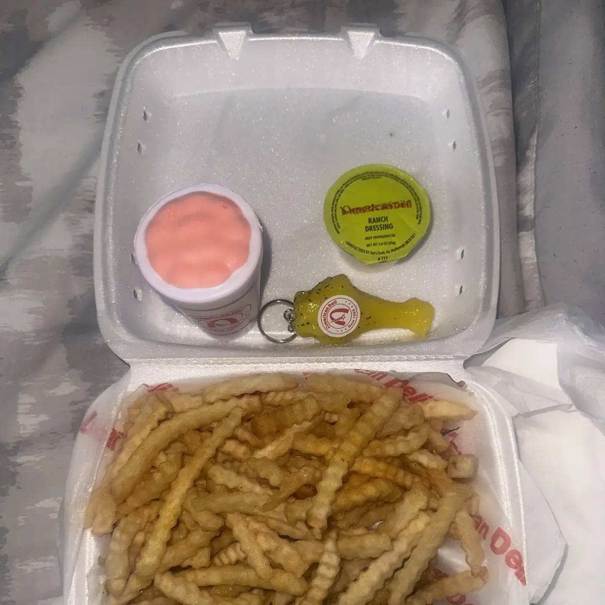 Lemon Pepper Wings w Fries