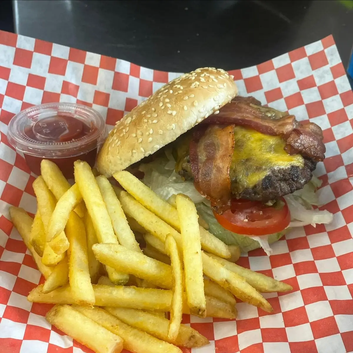 Bacon Cheese Burger w Fries