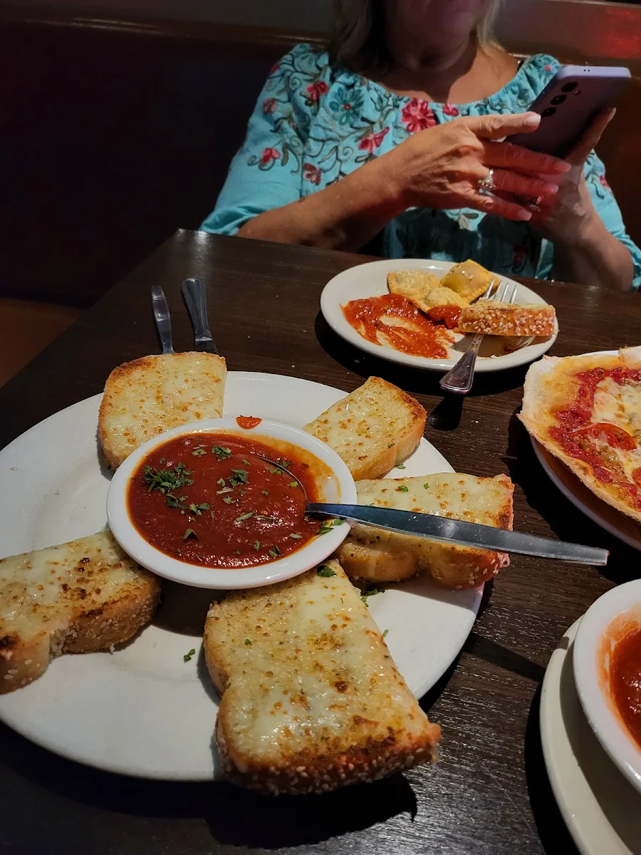 Cheesy Garlic Bread with Cheese