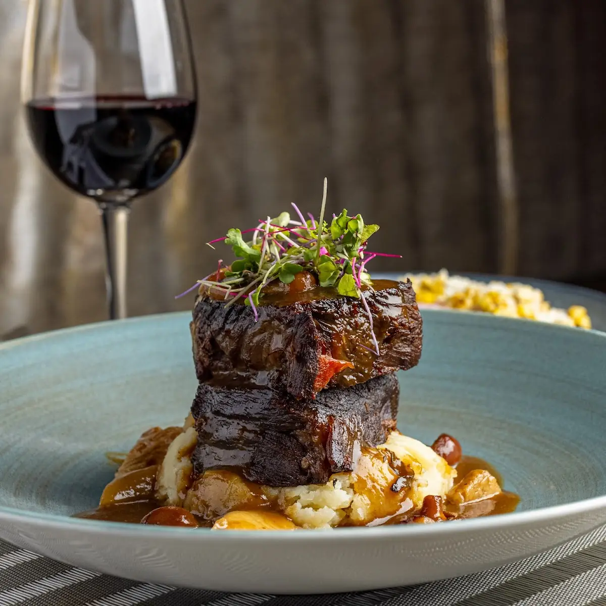 Braised beef flatbread
