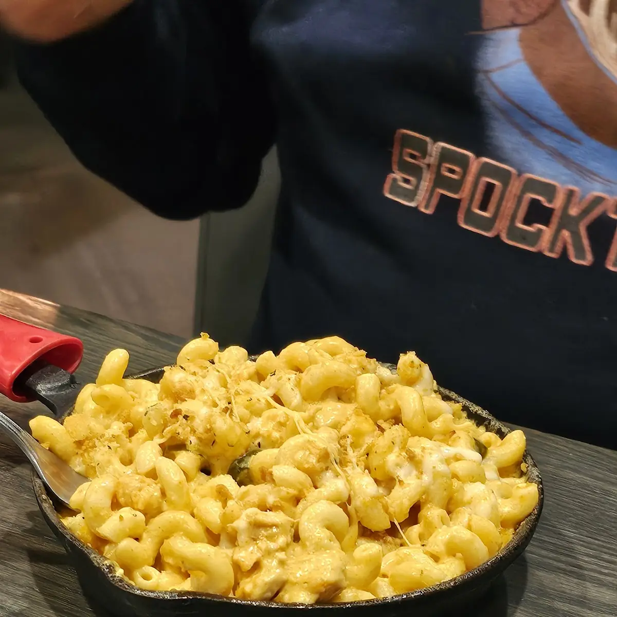 Spicy Chicken Mac and Cheese