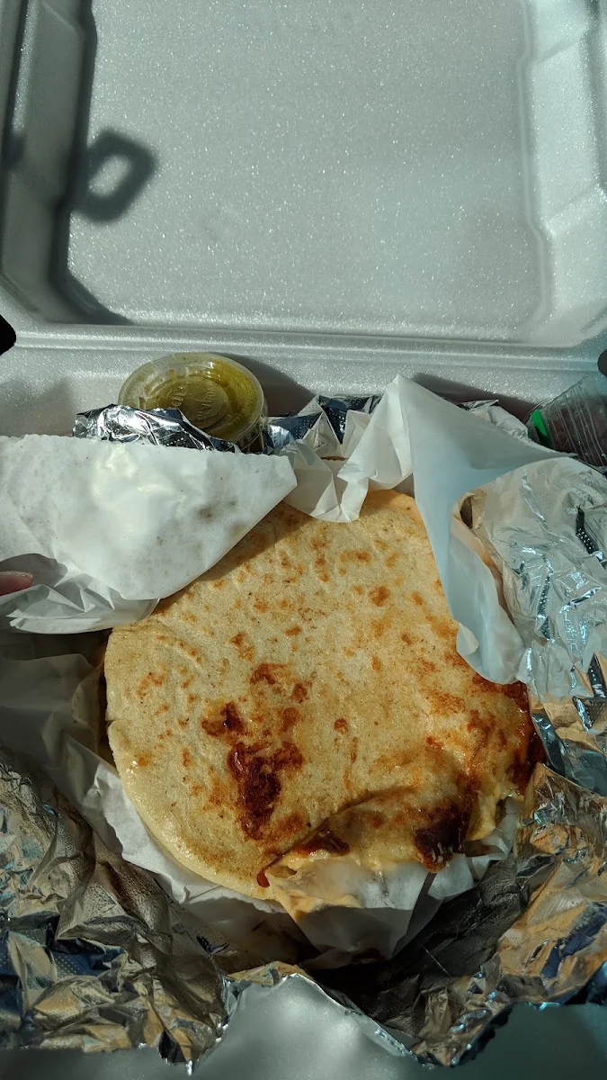 Pupusa Mixed Revuelta