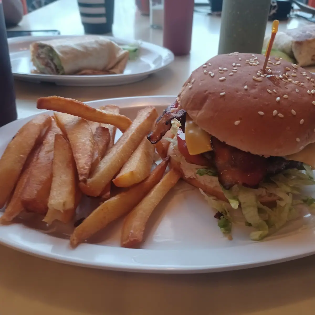 Bacon Burger w French Fries