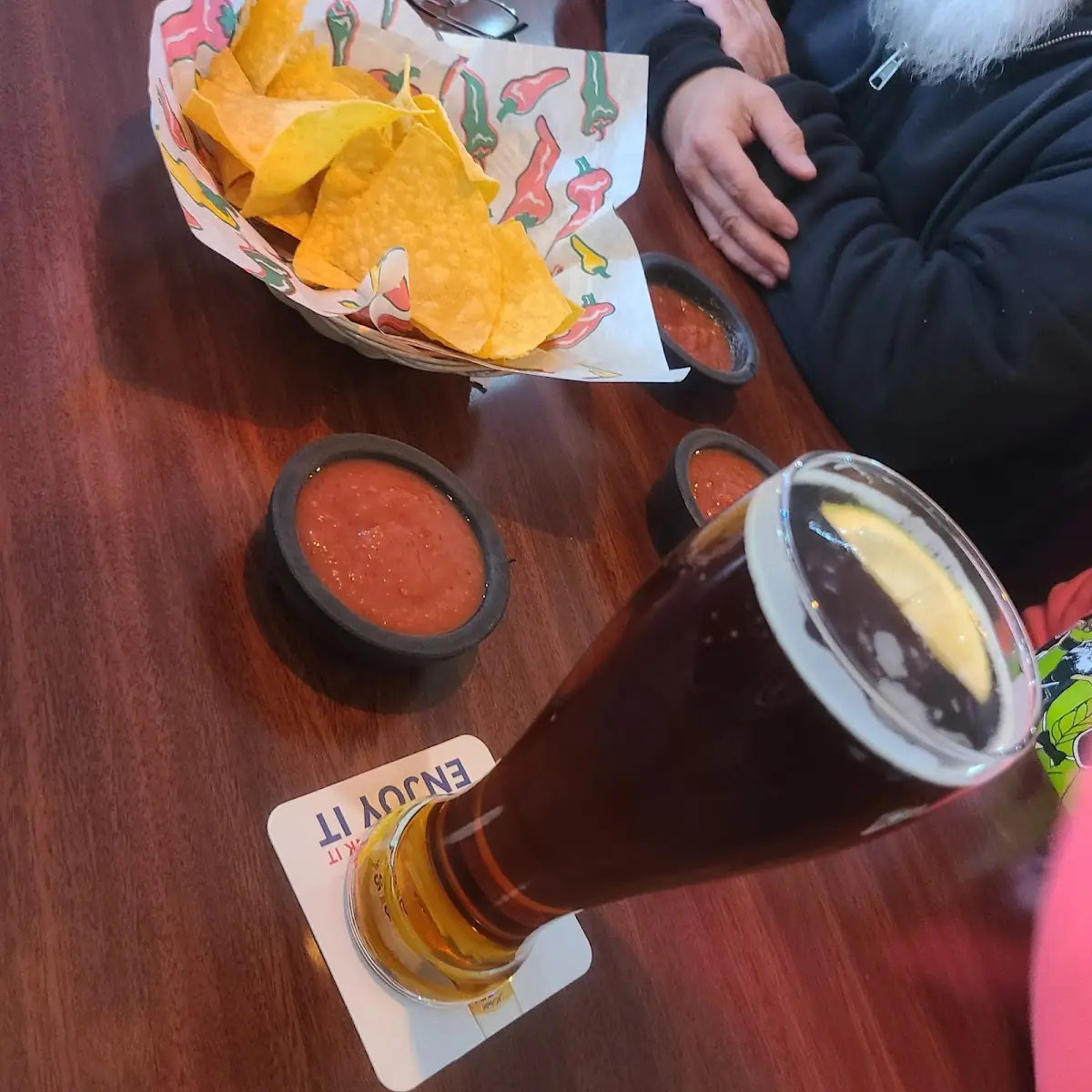 Salsa Chips & Dos Equis Amber