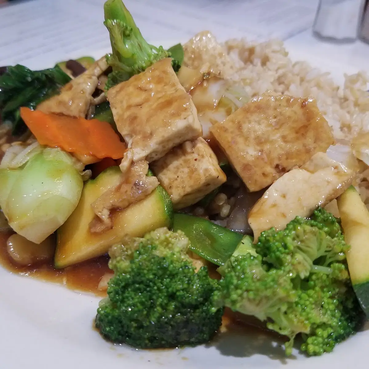 Tofu with Mixed Vegetables and Brown Rice