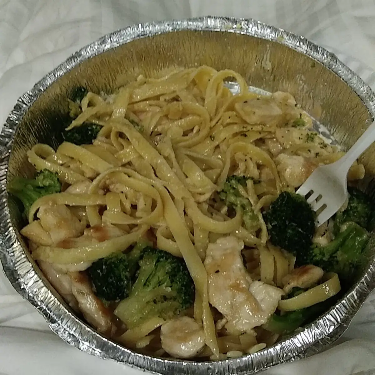 Chicken and Broccoli Alfredo Pasta