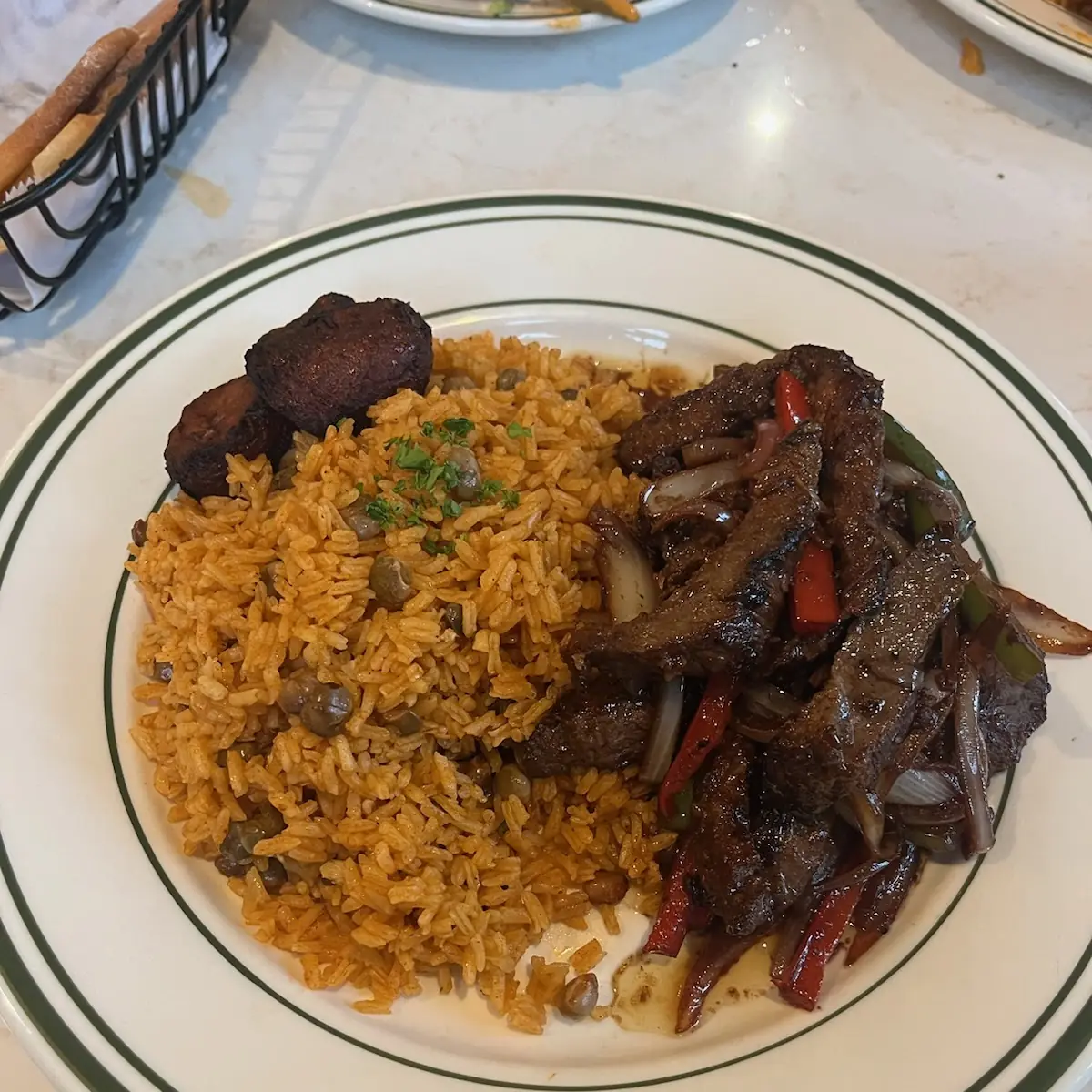 Medium Moro De Guandules Rice & Peas