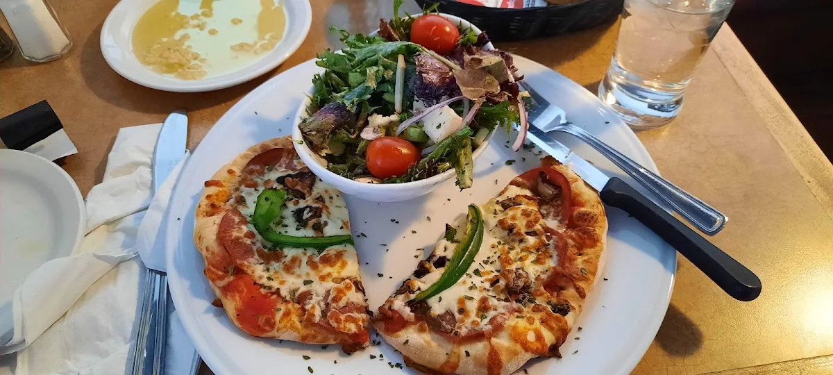 Pizza au Fromage / Cheese Pizza
