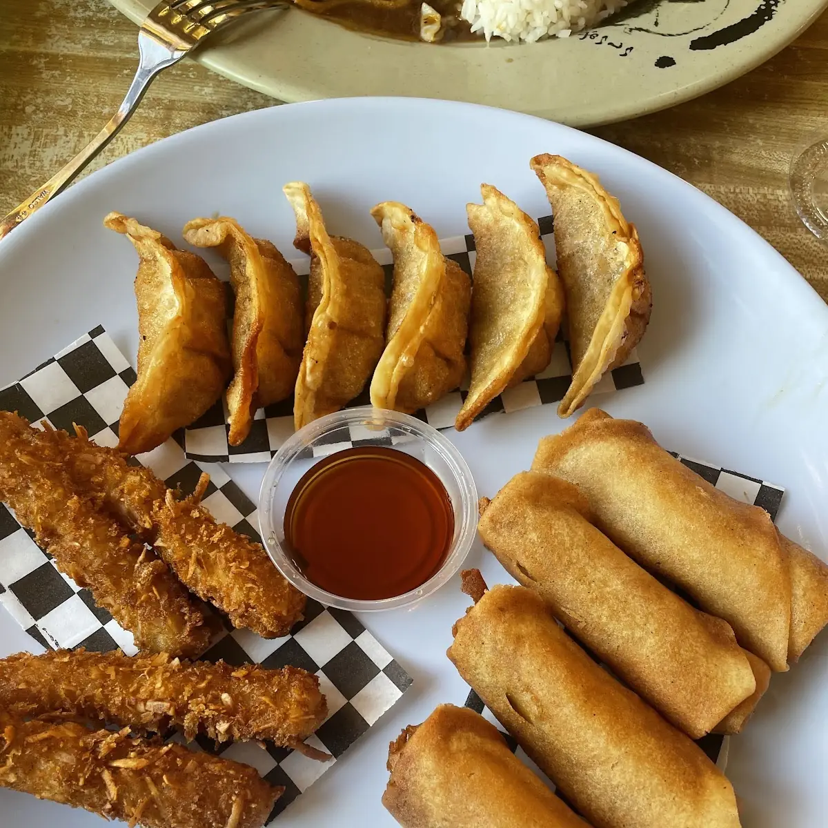 Egg Rolls 2 pcs