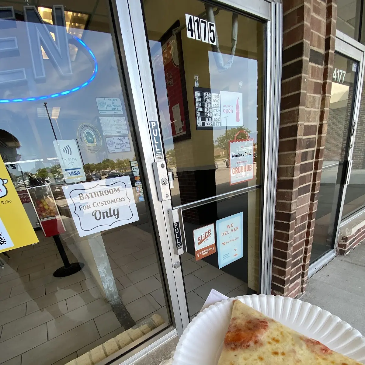 Ney York Style Cheese Thin Crust Pizza