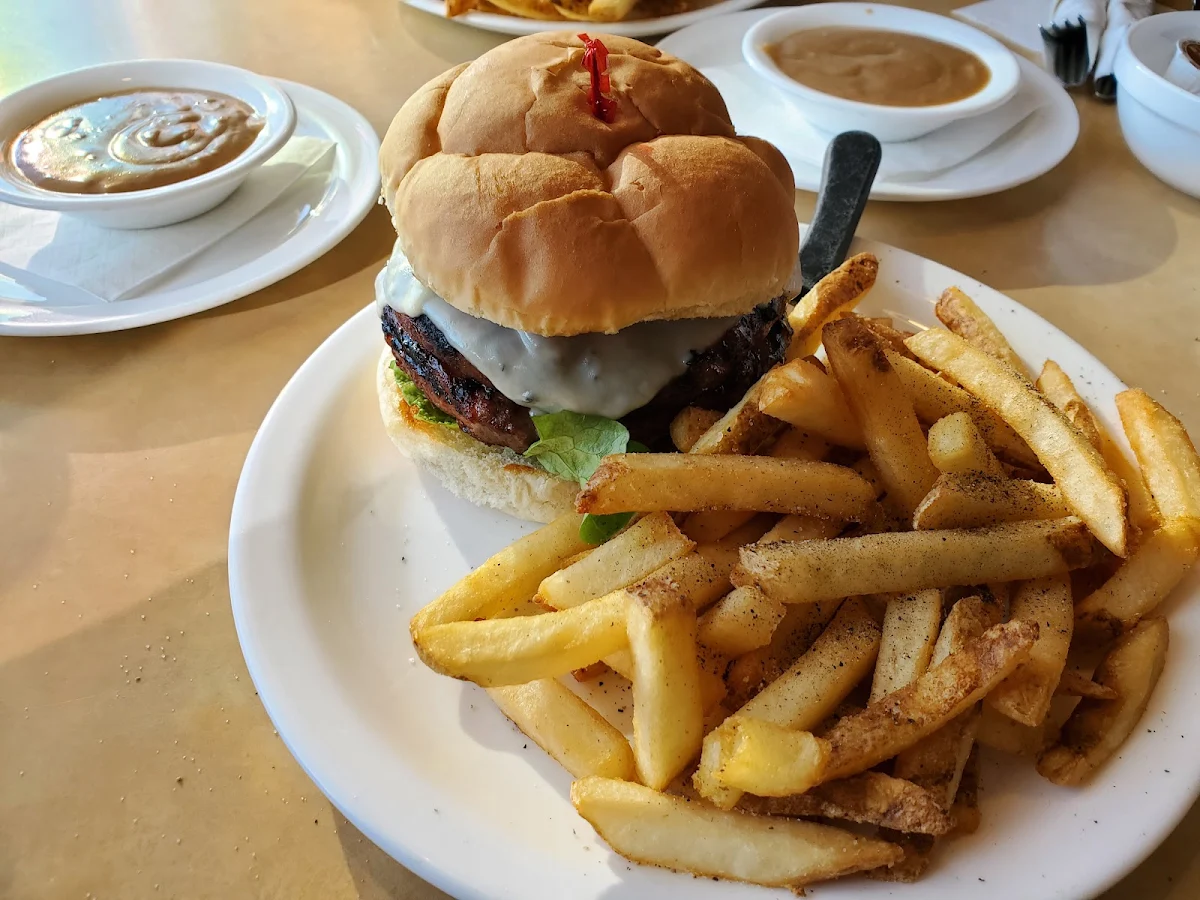 Highlights, Humpty's Big Plate Diner - Yorkton